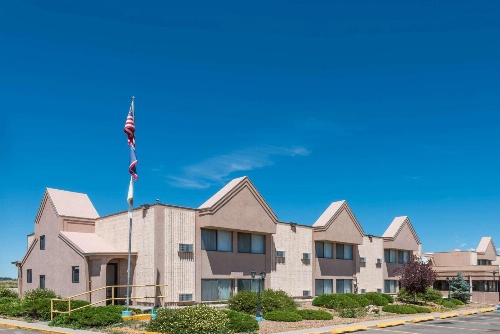 Super 8 by Wyndham Laramie image 1